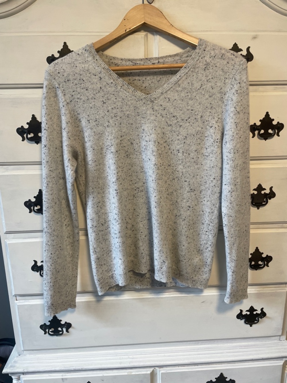 🐑Fine Wool V-Neck Sweater - Speckle